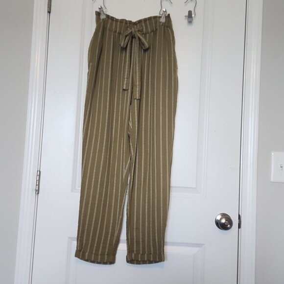 SO Pants - SO hi-rise tapered pants size medium